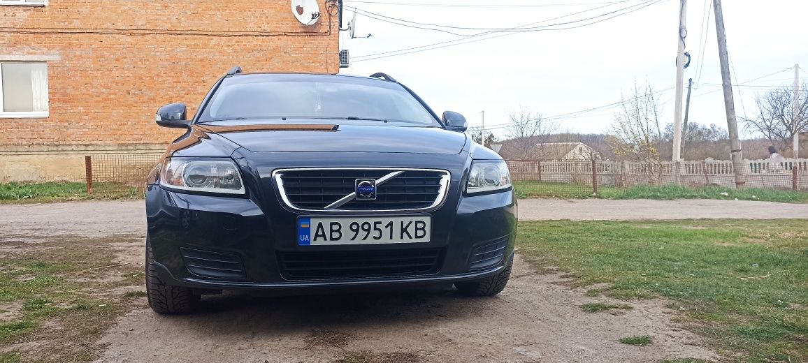 Продам машину Volvo