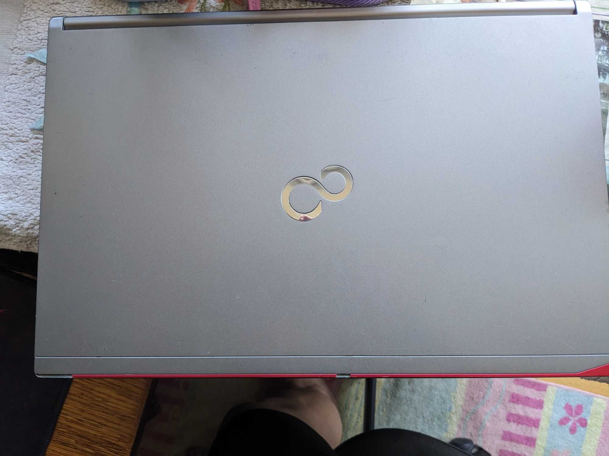 Ноутбук Fujitsu LifeBook E756 15.6\I5-5200U\SSD 256 GB