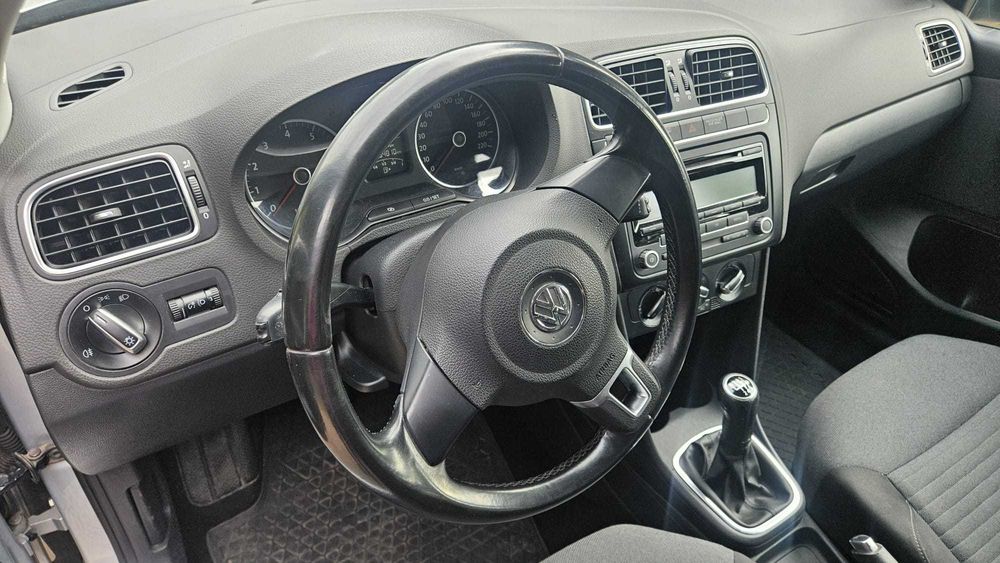 Volkswagen Polo V-   Po Stłuczce