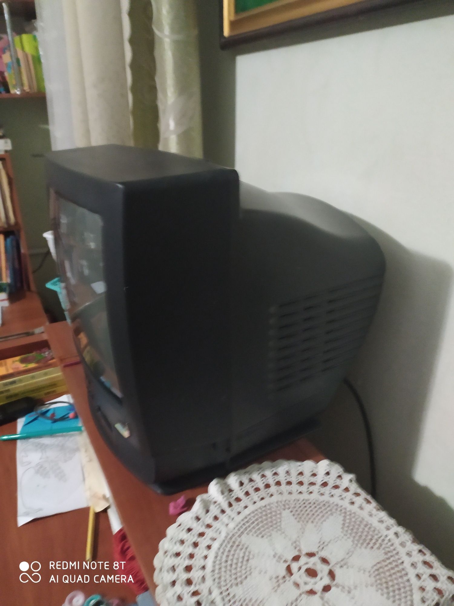 Продам  хороший телевизор LG