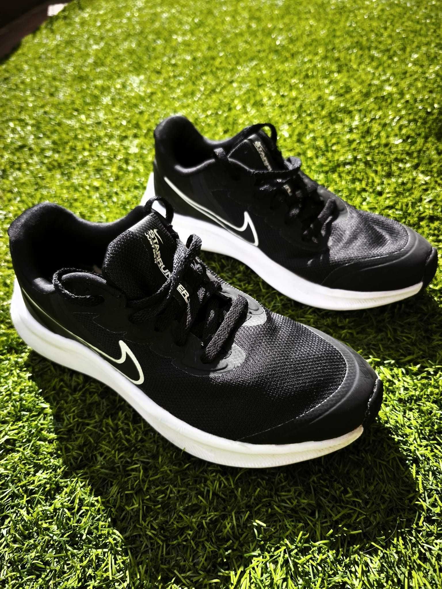 Ténis NIKE Soft - Pretos - Tamanho 36