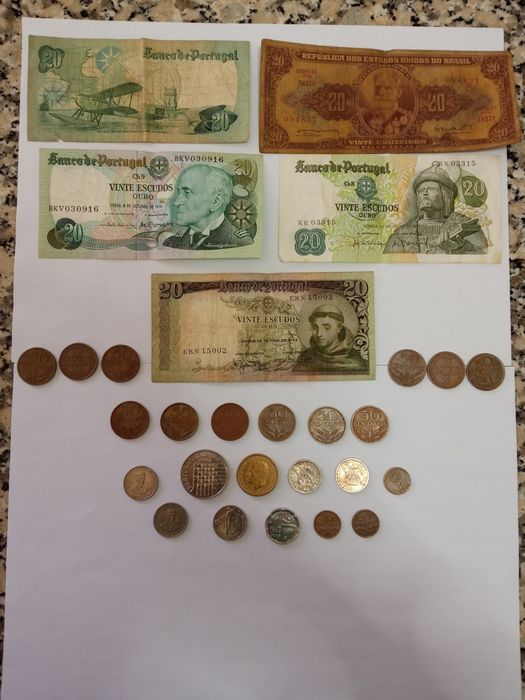 Moedas e notas antigas