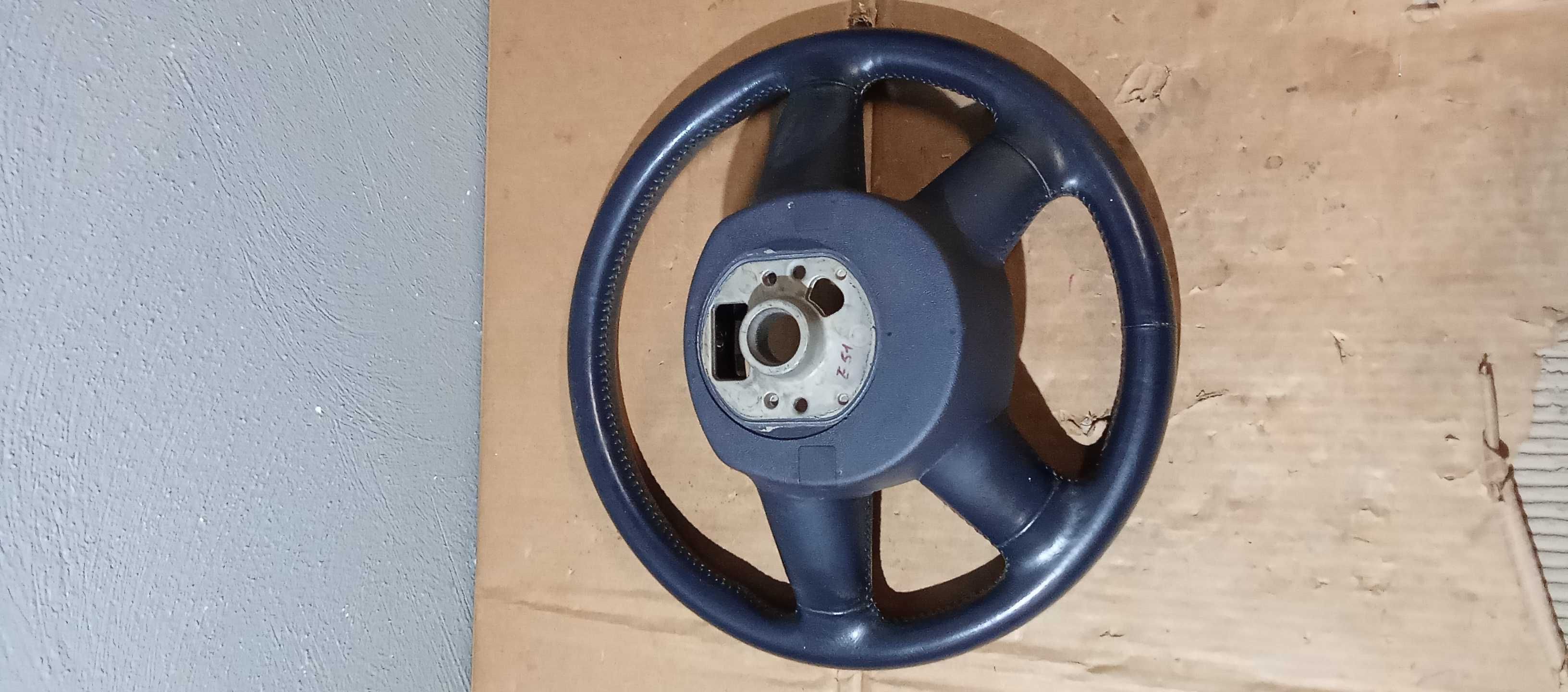 Kierownica Audi A4 B7  Ciemny Granat  kierownica Audi A4 B7 nr 2M