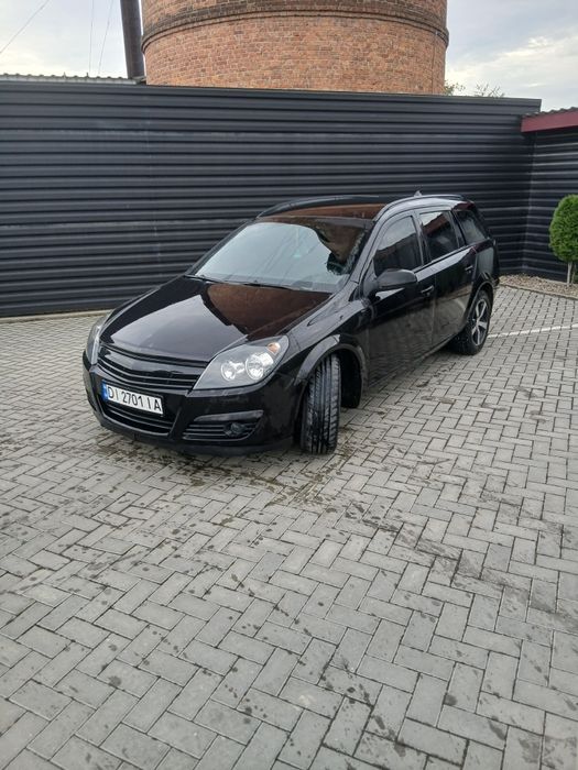 Опель астра h.в гарному стані