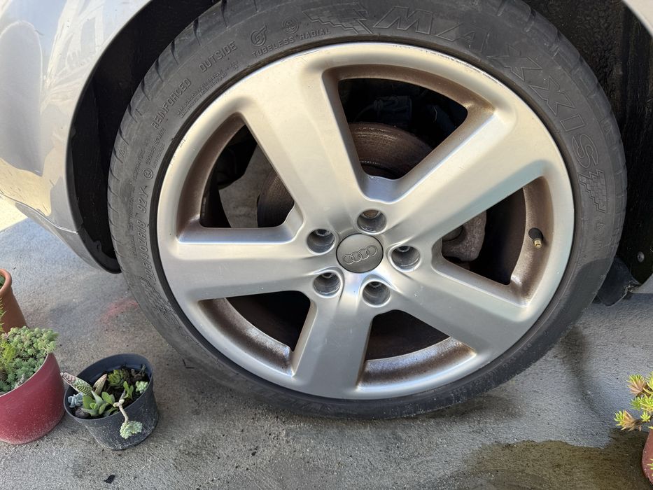 Jantes 18 com pneus RS6 225/40r18 5x112