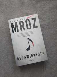 "Behawiorysta" Remigiusz Mróz