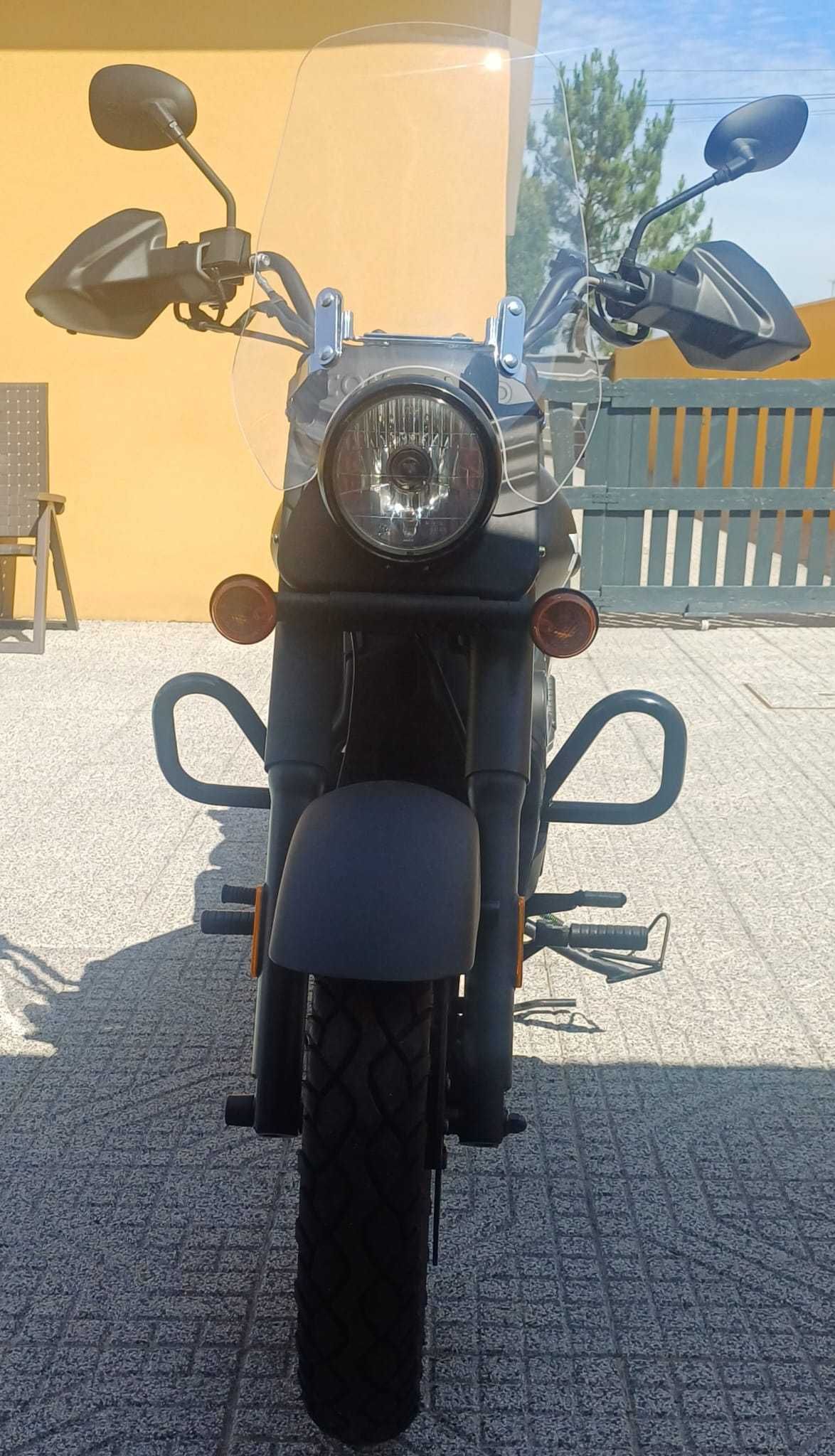 UM Renegade Comando 125 CC
