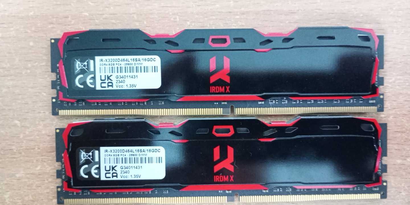 GOODRAM irdm X DDR4 2x8Gb