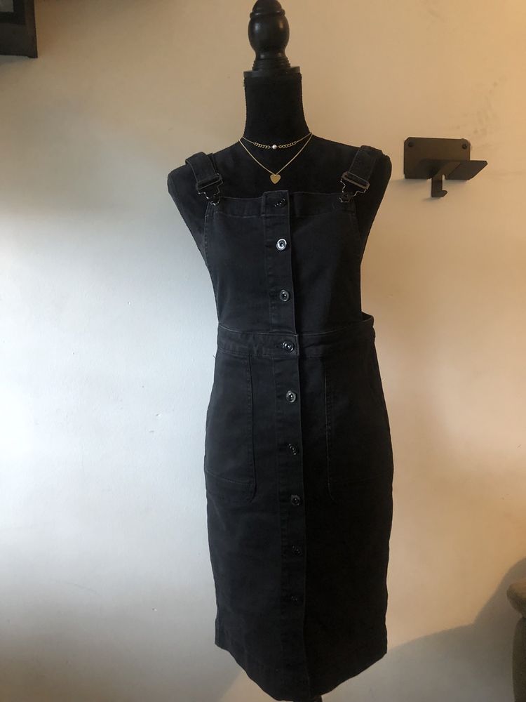 Sukienka czarna ogrodniczka guziki jeans jeansowa casual vintage zara