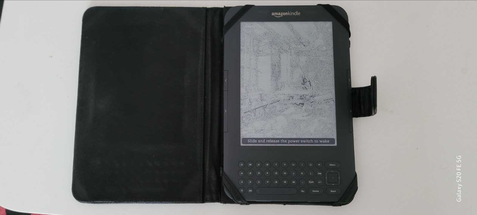 Електронна книга Amazon Kindle 3 WiFi+3G