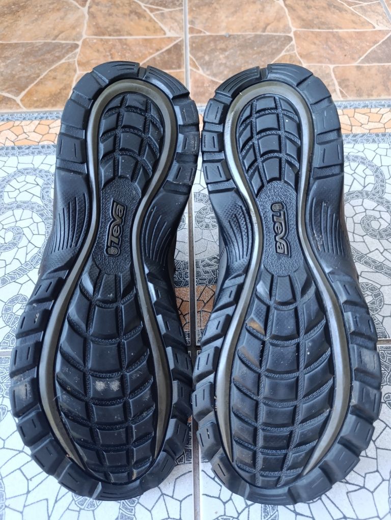 Teva 41p. чоловічі трекінгові босоніжки