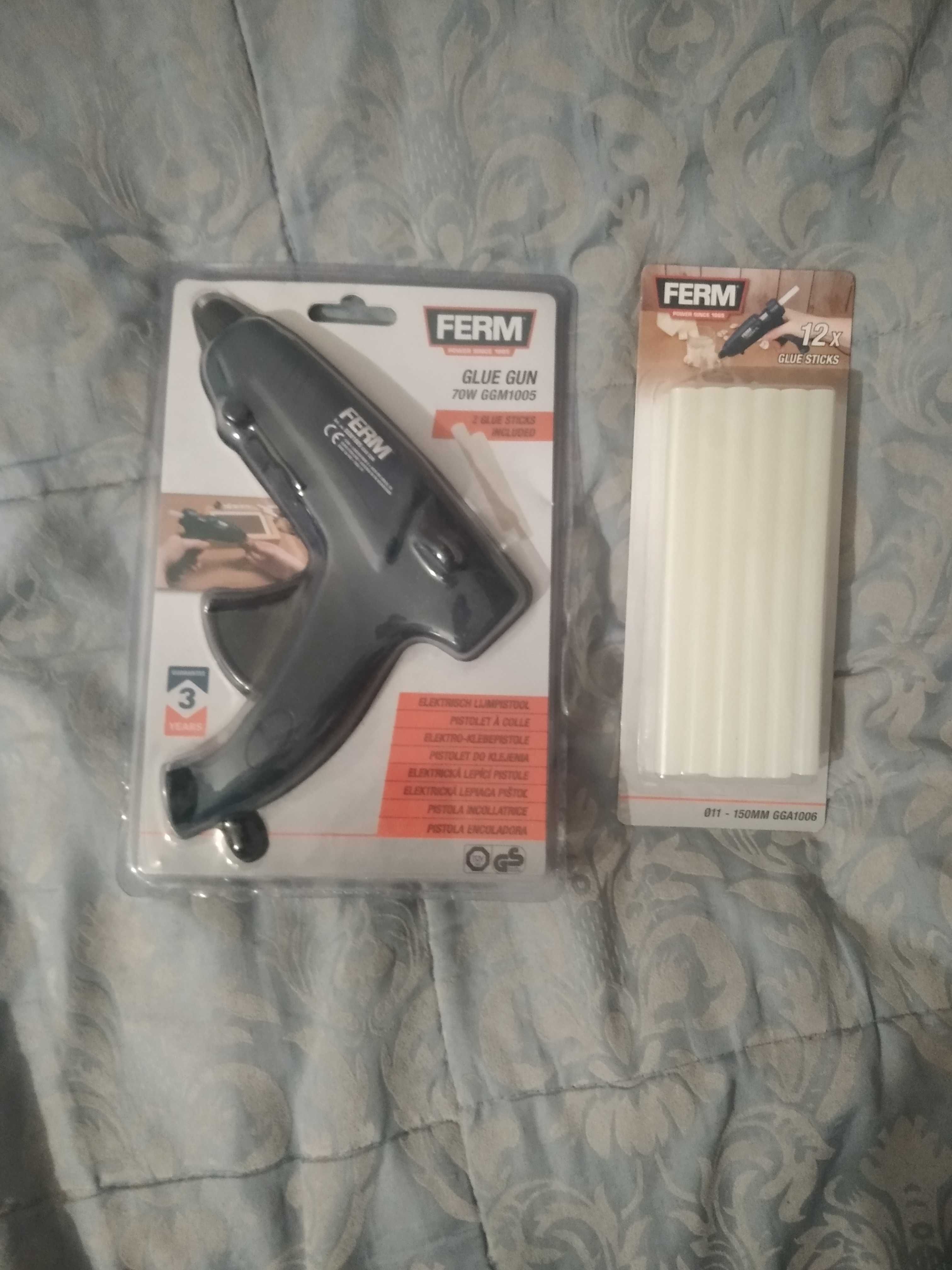 Pistolet klej na gorąco Ferm z wkładami nowy