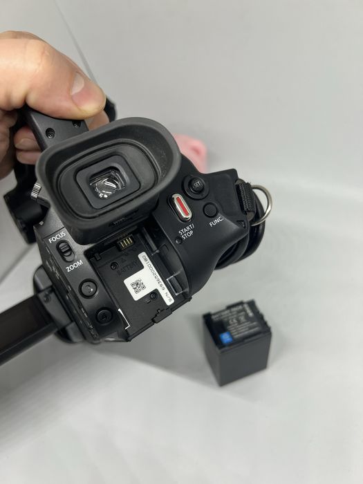 Відеокамера Canon XA 25