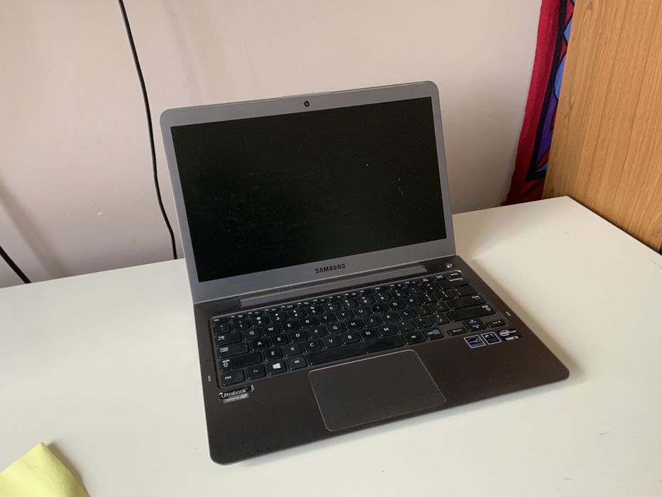 Laptop Notebook Samsung NP530U3C