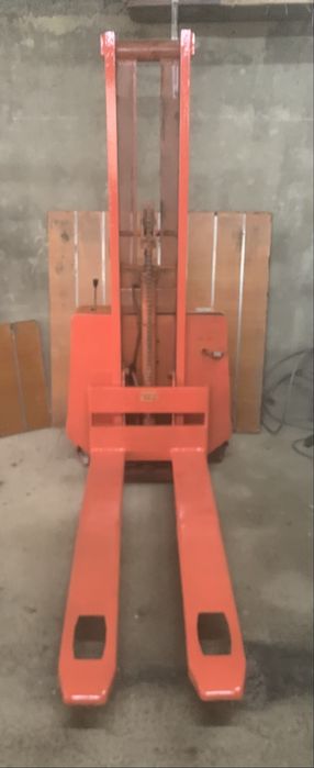 Stacker hidraulico porta paletes semi eletrico