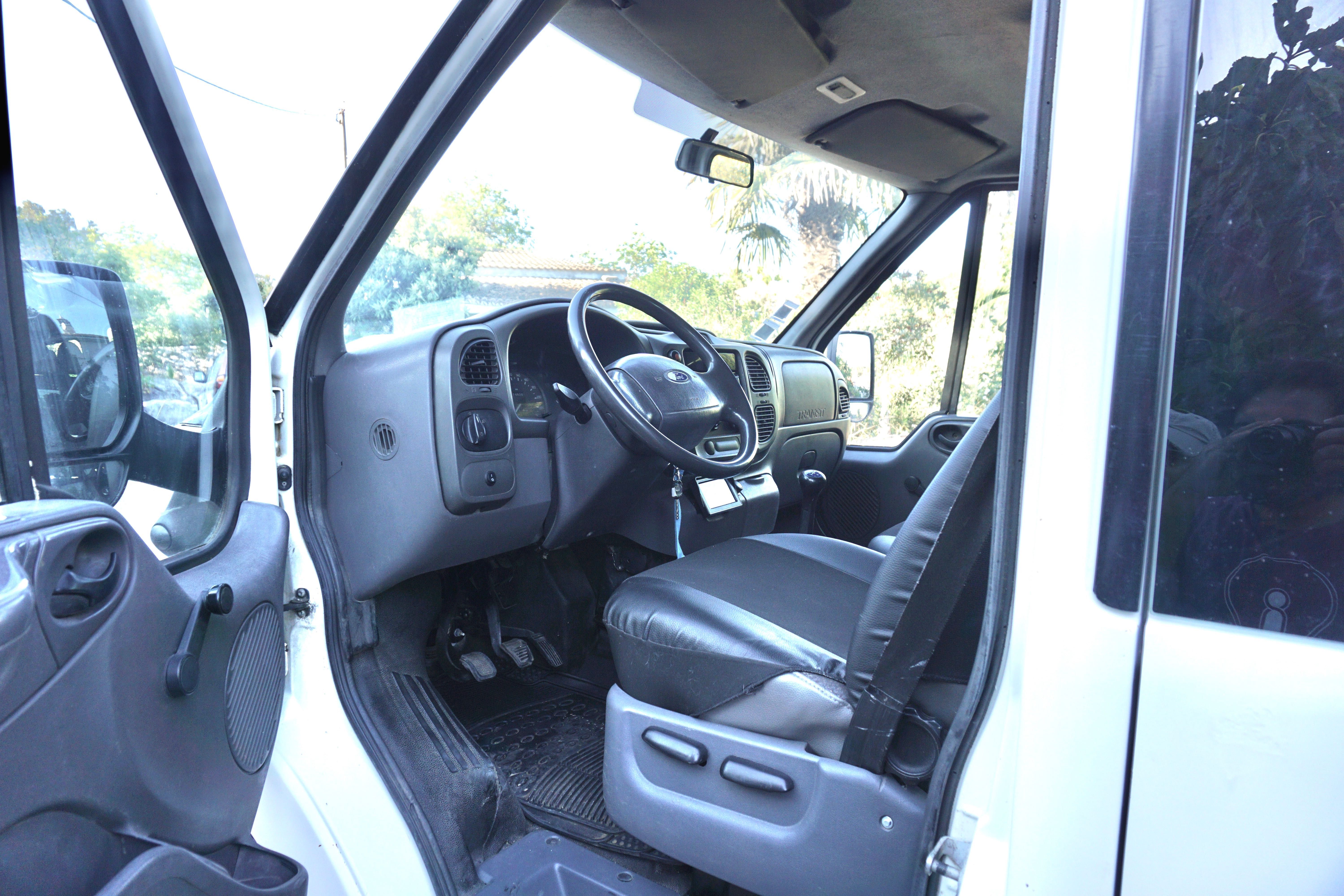 Ford Transit Cabine Dupla c/ caixa de madeira