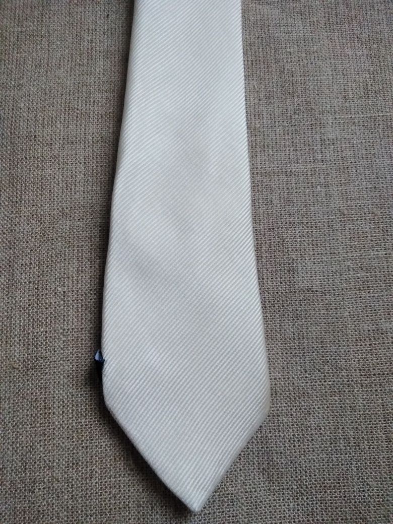 Kremowy krawat szeroki Jedwab Avenue Foch by Jan Paulsen