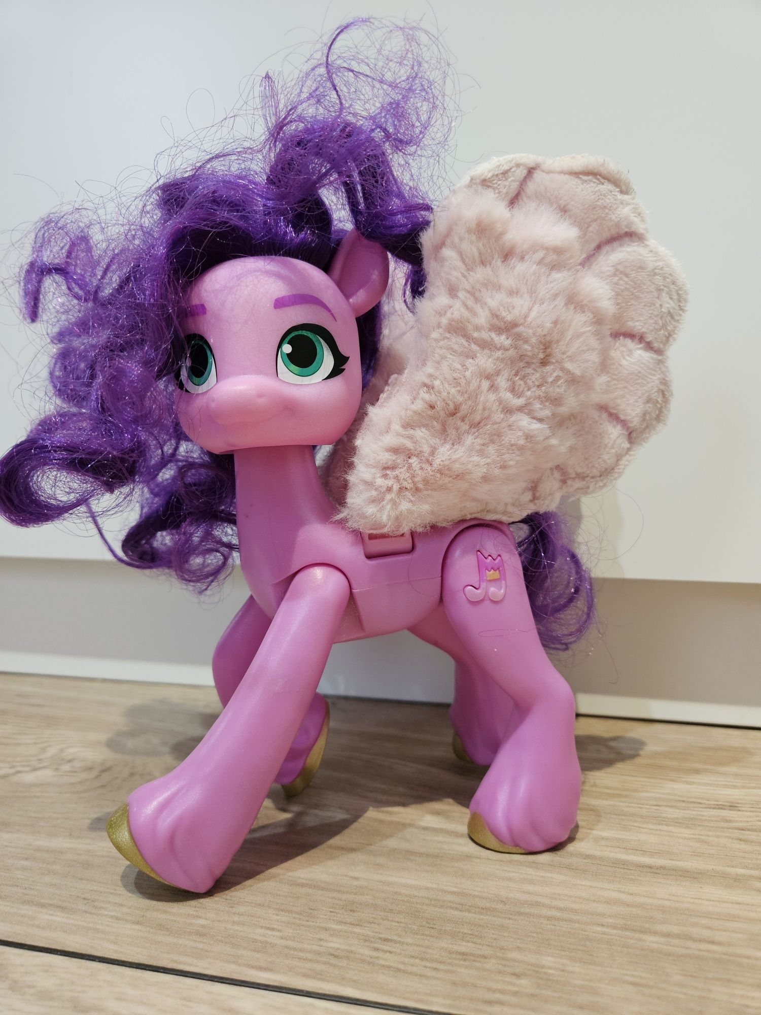 Księżniczka Celestia i Pipp Kucyki Pony