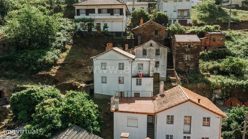 Moradia T3 / Seia, Vide e Cabeça