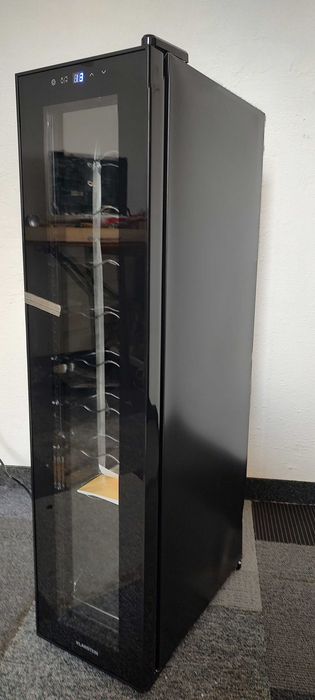 Lodówka do wina, winiarka 18But. Klarstein   S-257