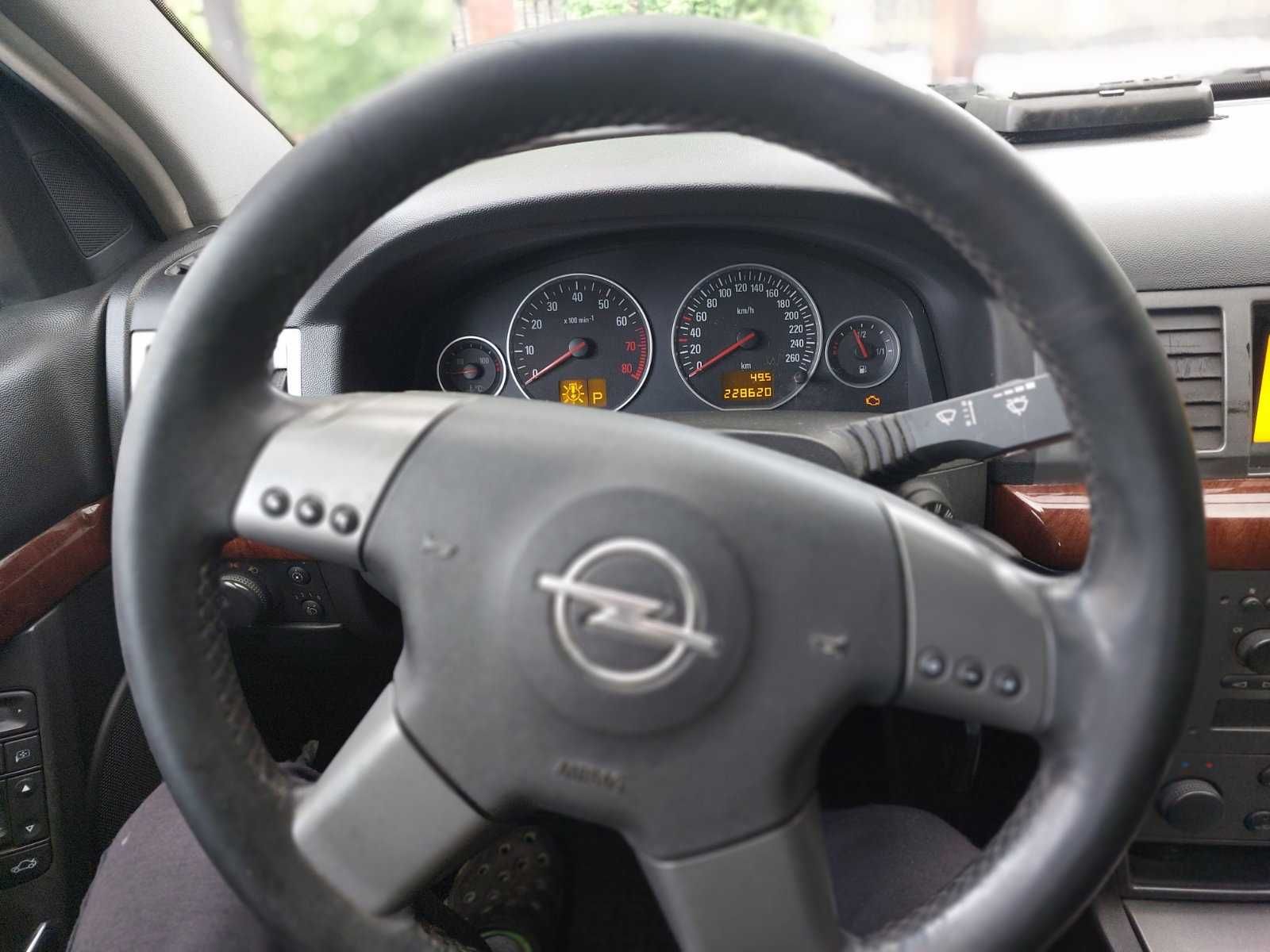 Opel Vectra C 2003 2,2 бензин автомат