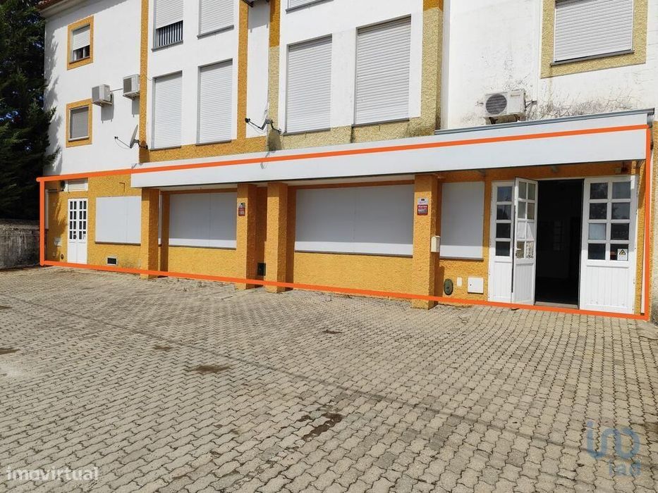 Loja / Estabelecimento Comercial em Alter do Chão de 132,00 m2