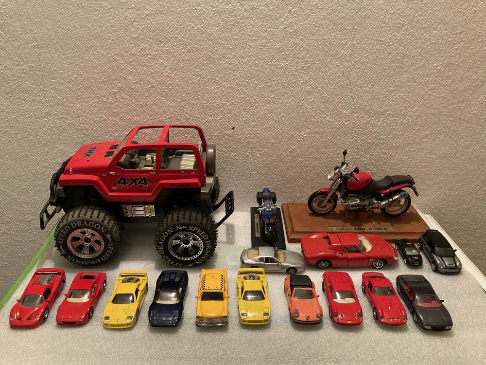 Carros de coleção (vendidos em conjunto ou individual )