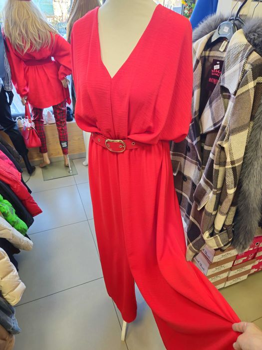 Czerwona sukienka z rozporkiem długa r. Uni Italy !!!