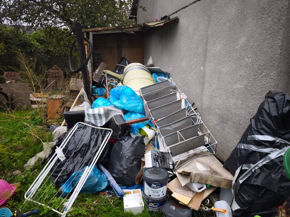 Opróżnianie utylizacja sprzątanie domów mieszkań działek piwnic strych