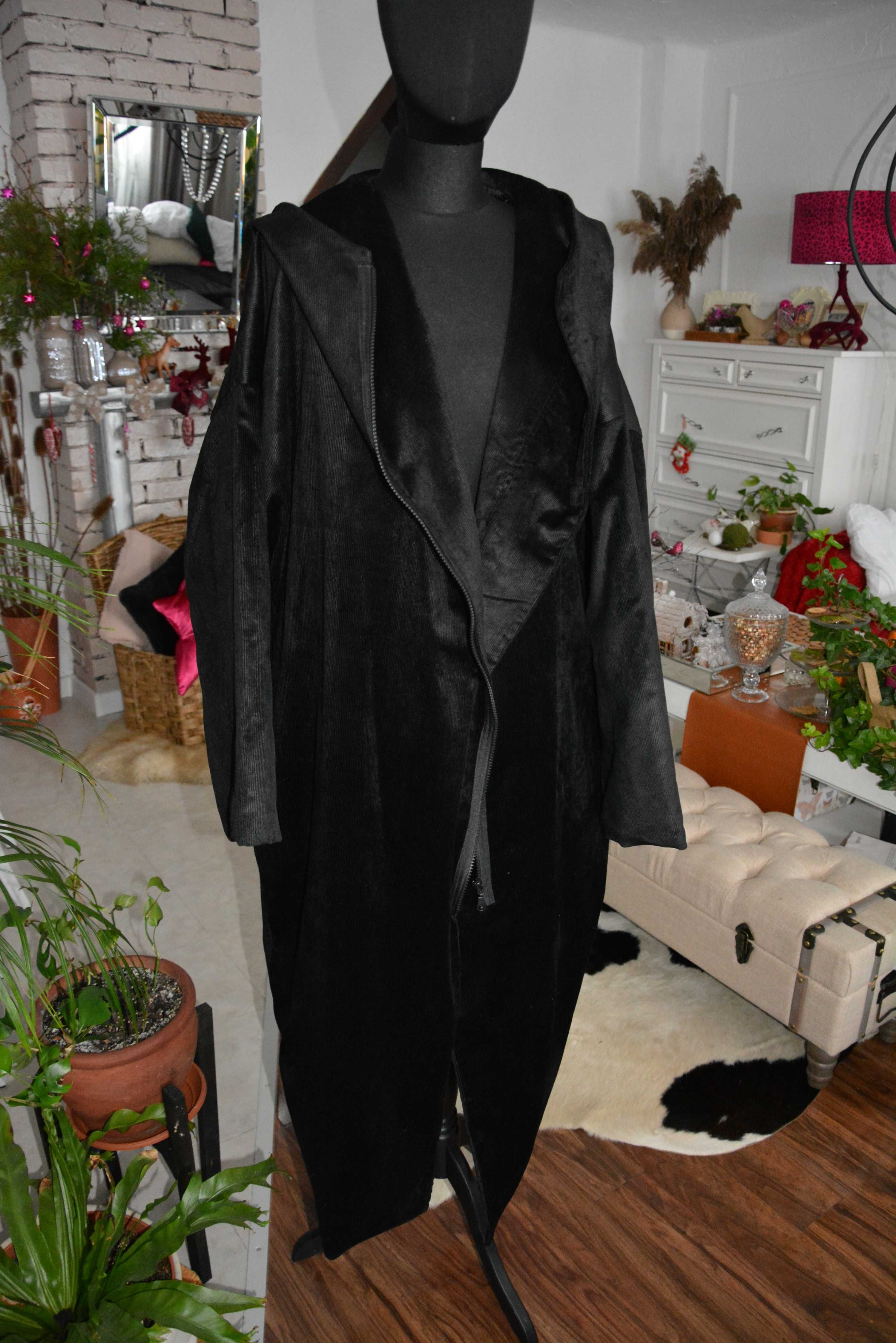 PROMO 46 48 52 płaszcz czarny długi z kapturem sztruksowy plus size