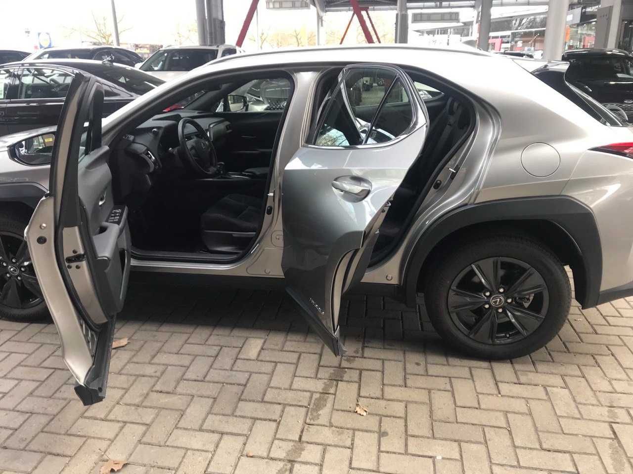 Lexus UX 250h 2019