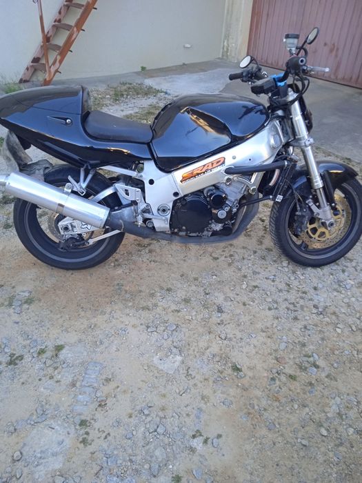 Suzuki GSXR 750 i e 140cv