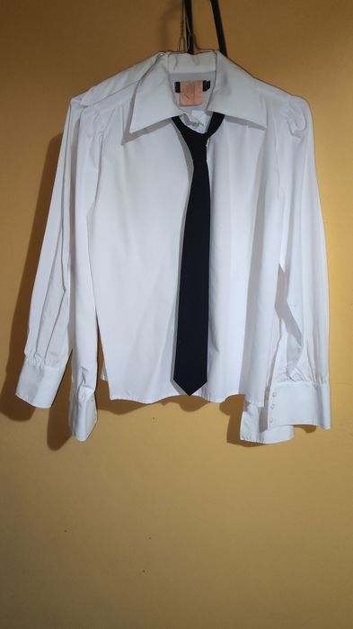 Traje Académico Feminino - Universidade da Madeira