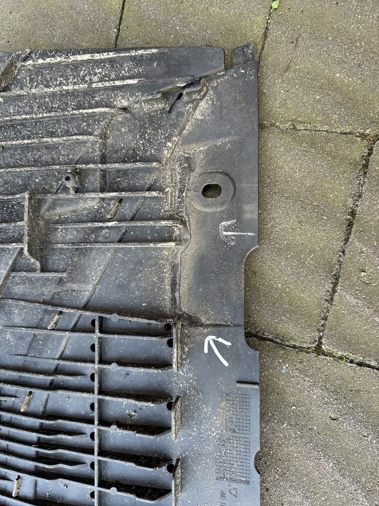 Губа бампера(плита)Audi A6 C7 2011-2015(4G0 807 611)