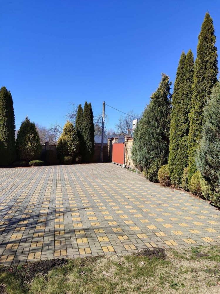ПРОДАЖ будинка у затишному передмісті Луцька