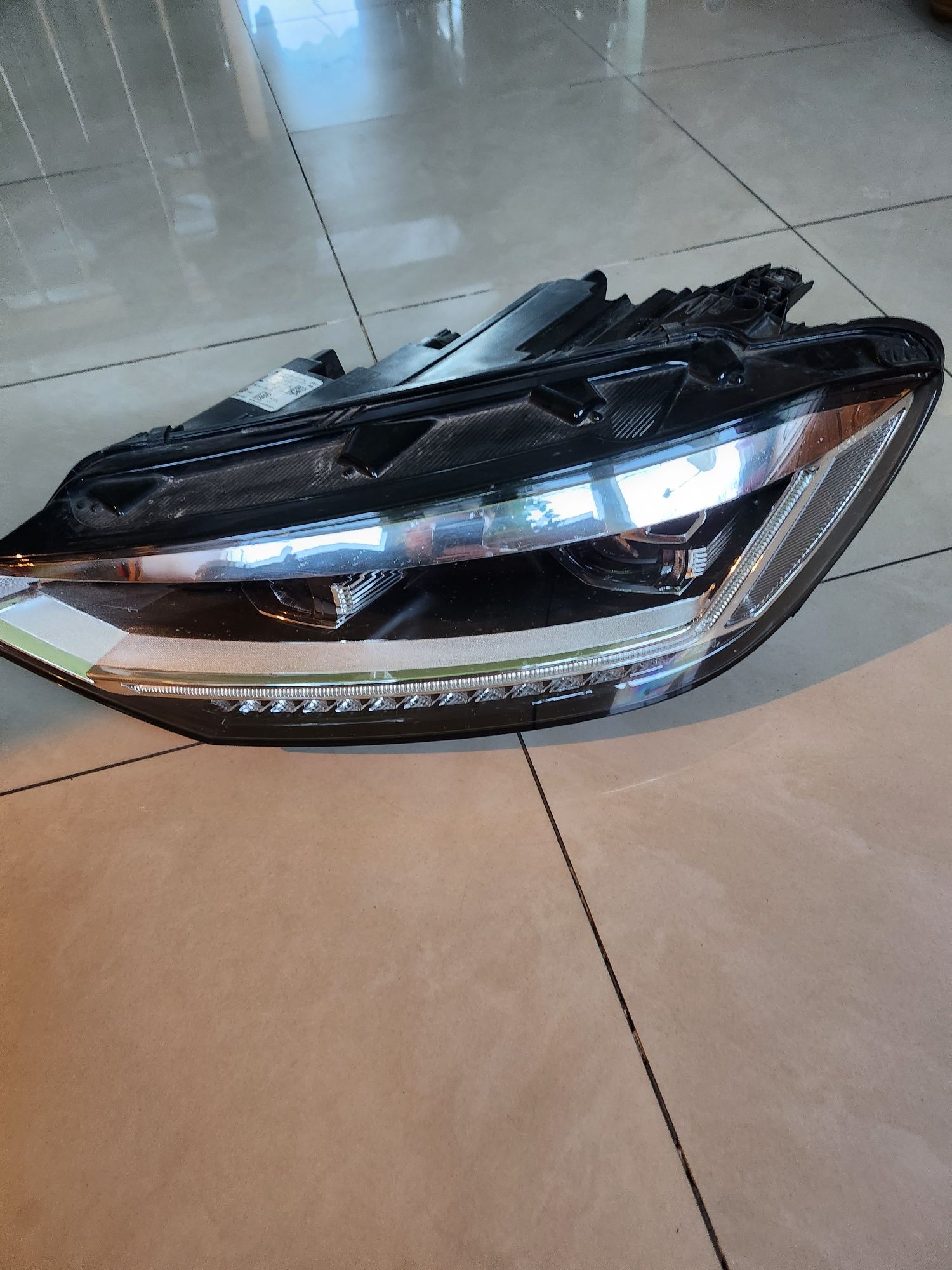 Lampa Lewa VW Touran 3 full Led