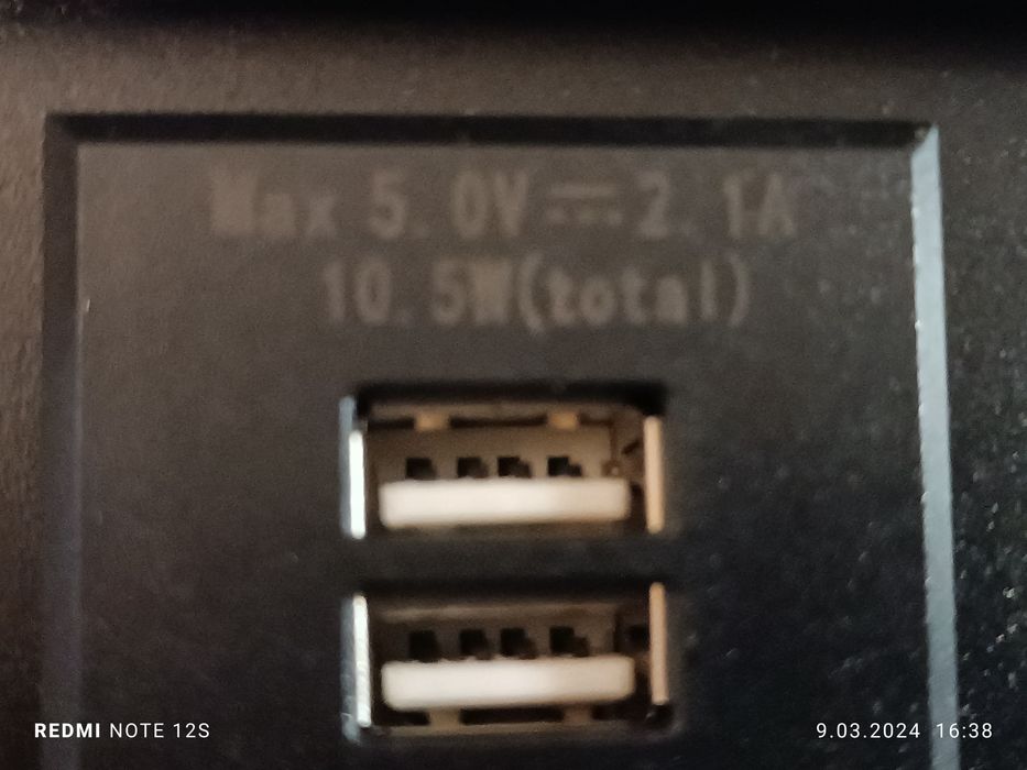 Kombibox Listwa zasilająca do mebli 2x230 v +2xUSB