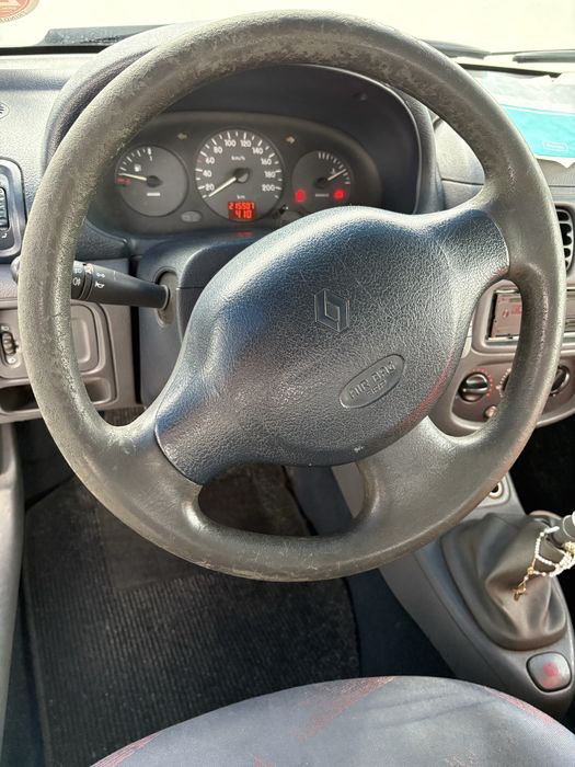 Reunault Clio 1.9D - Economico, Fiavel e Pronto a circular