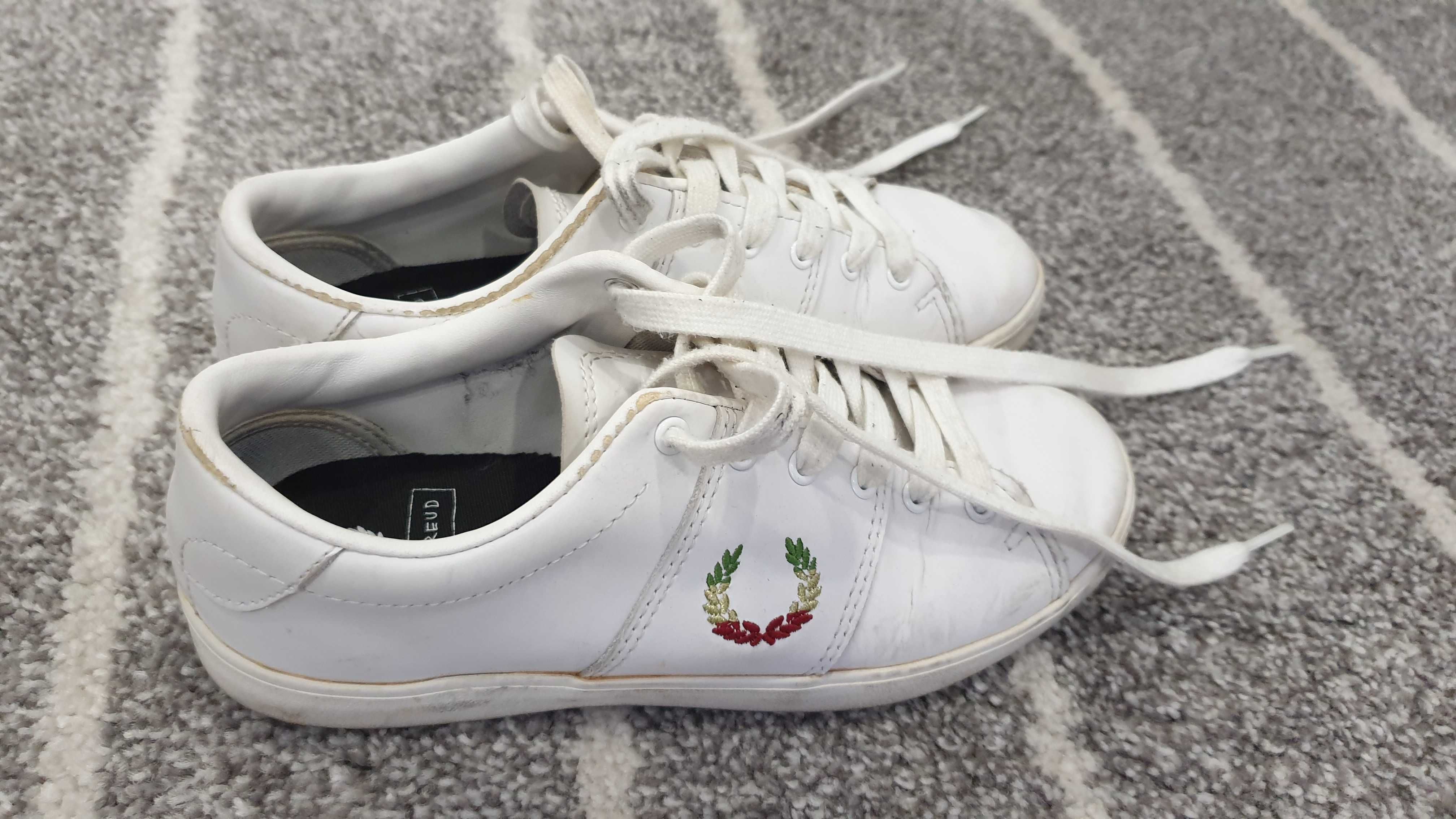 Ténis Fred Perry 36