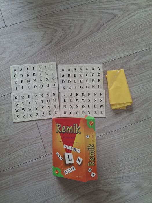 Remik słowny gra