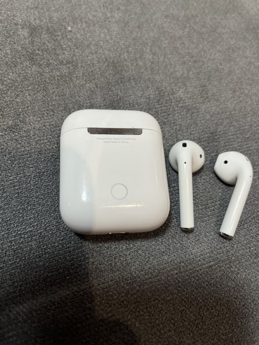 Продам Apple Airpods 2