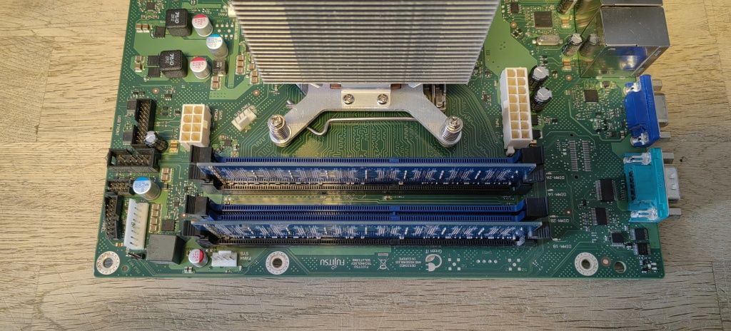 Материнська плата Fujitsu D3239-A12 GS1/Xeon E3-1226 V3/Ram 4Gb