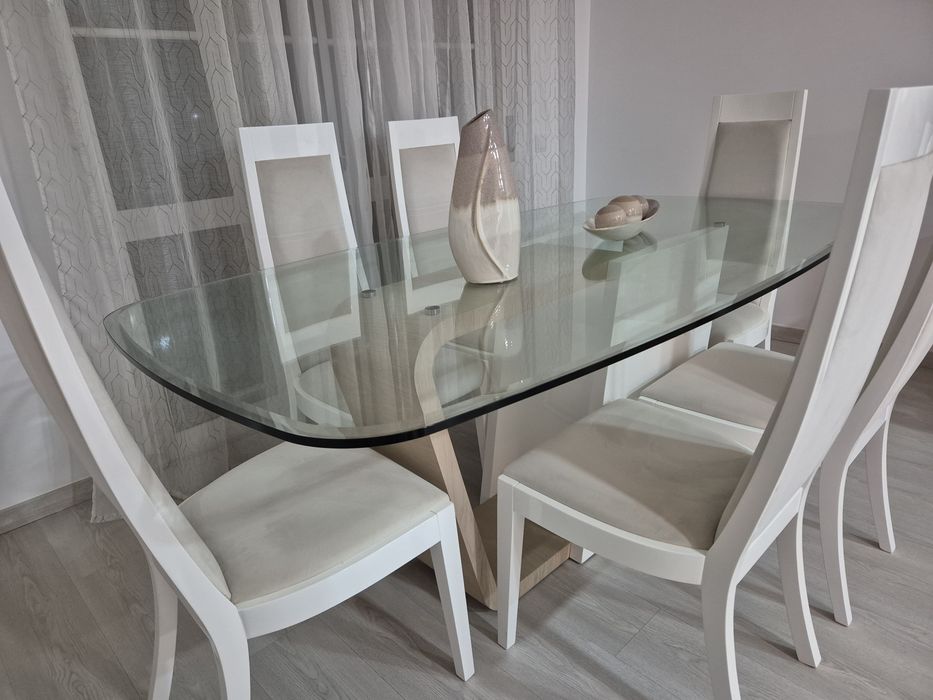 Conjunto Mesa + 6 cadeiras