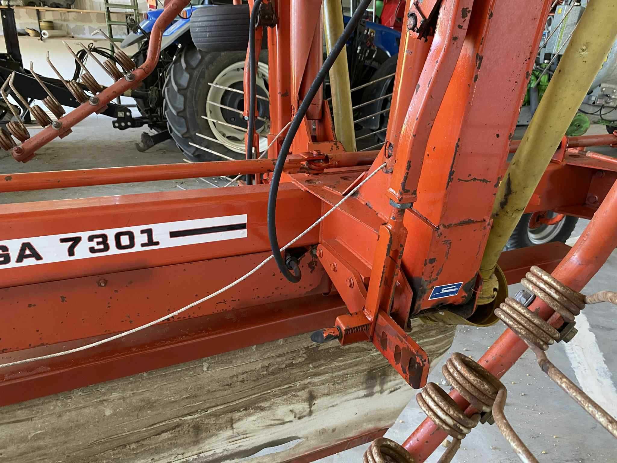 kuhn 7301zgrabiarka dwugwiazdowa/dwukaruzel grabi do środka\gwarancja/