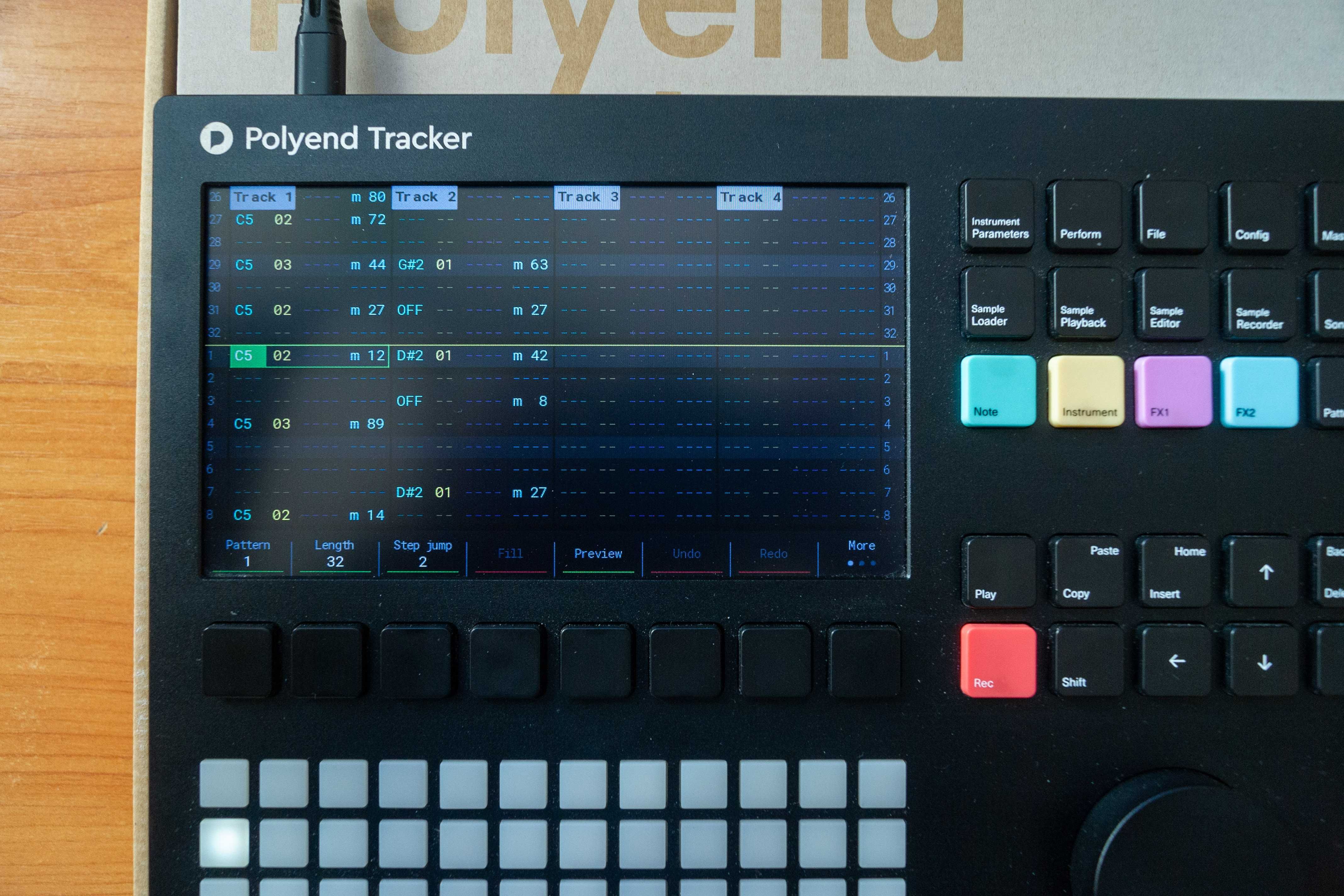 Polyend Tracker - muzyczna stacja robocza