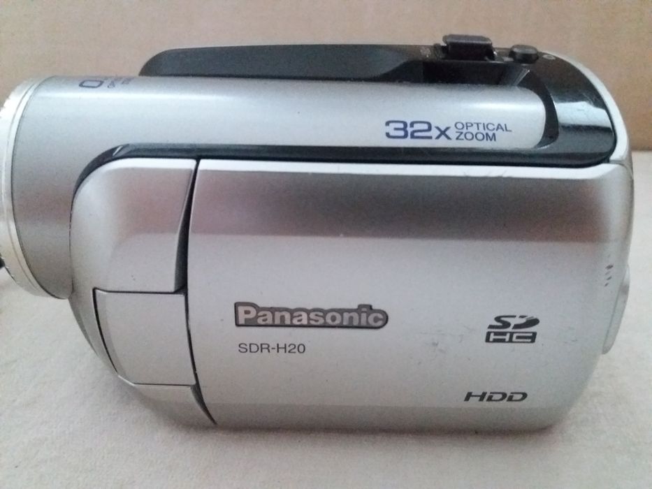 Kamera Panasonic SDR-H20 + etui