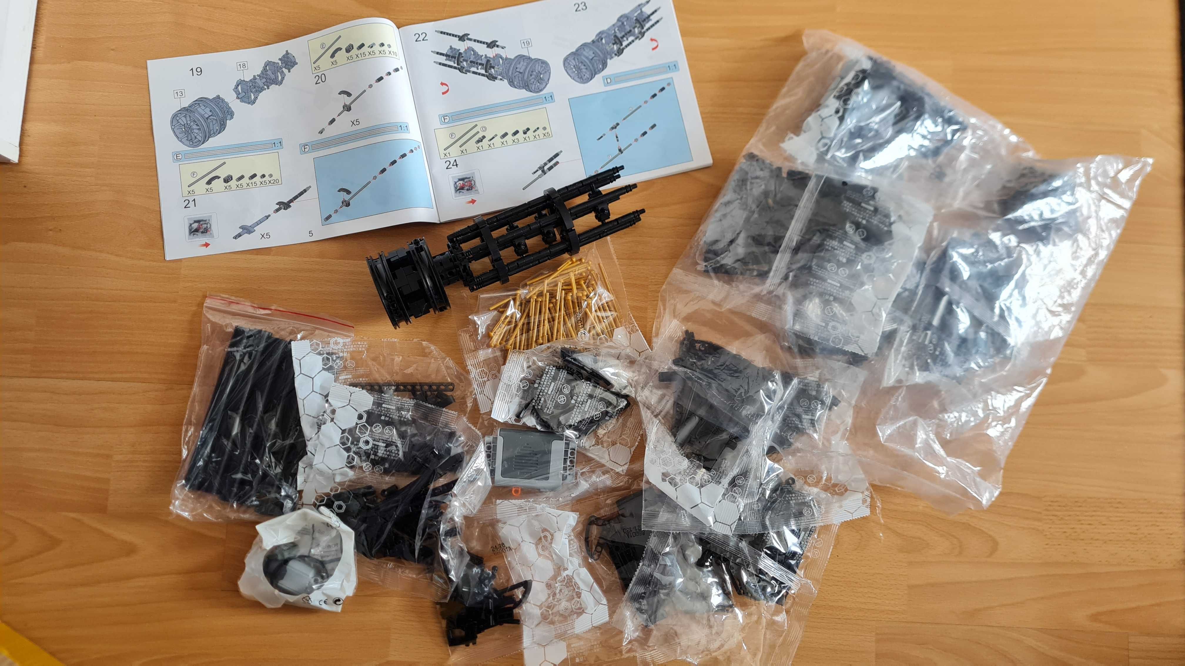 Klocki Technic Strzelający Karabin Minigun Gatling Gun 1524 elementy