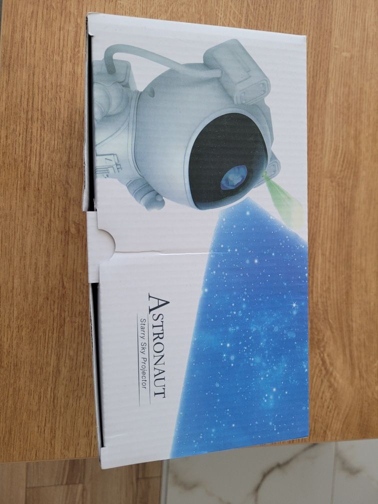 Projektor lampka nocna led astronauta