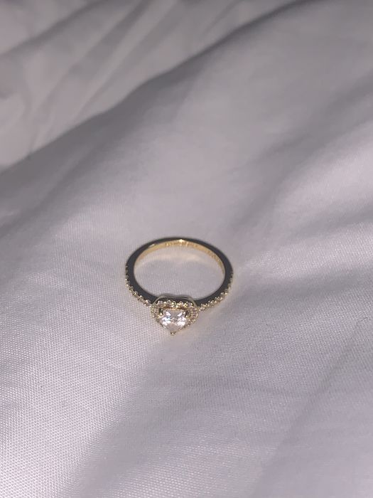PANDORA Elevated Heart Ring