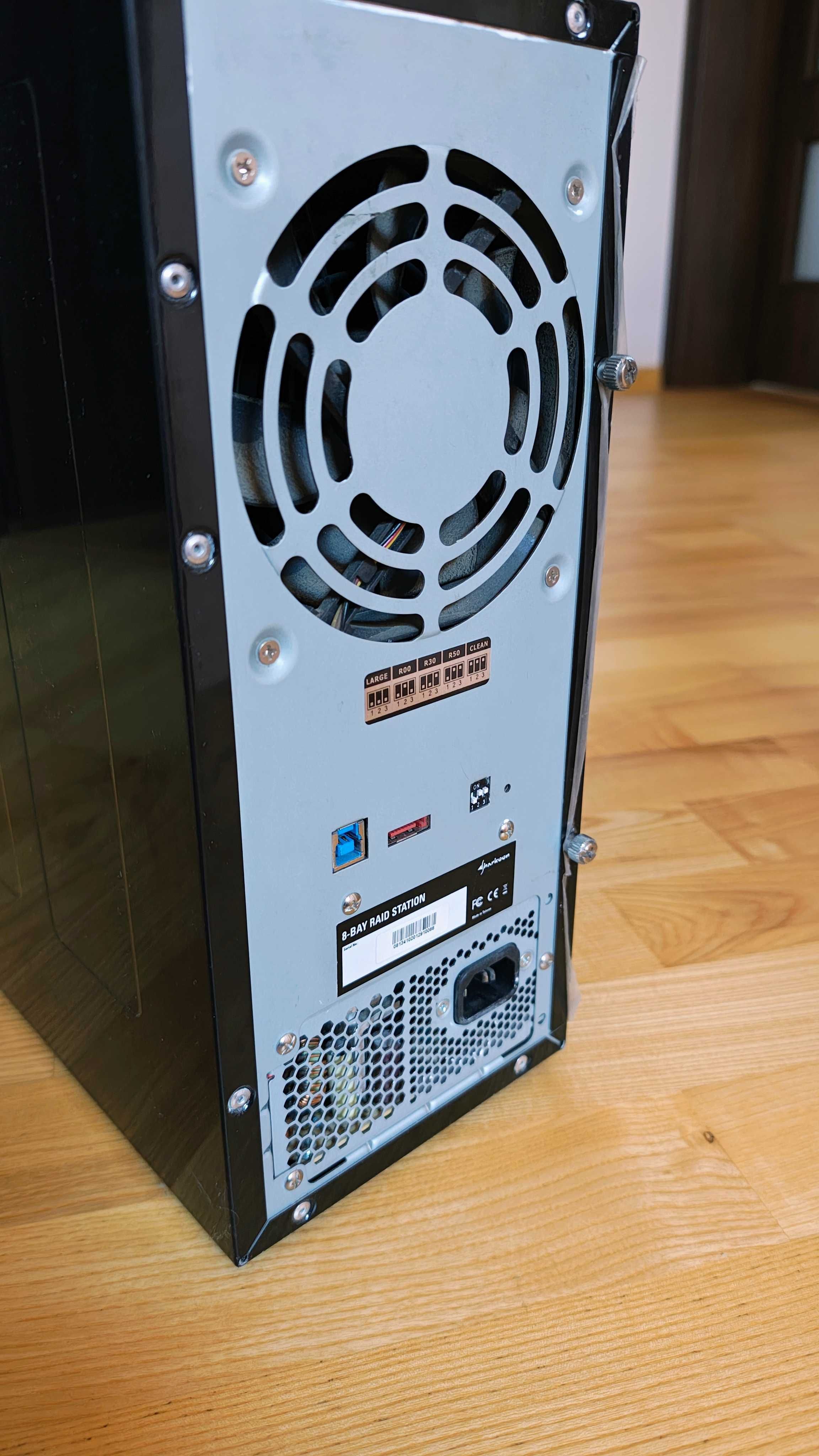 Obudowa Sharkooon na 8 dysków nie Funtec USB esata z dyskami